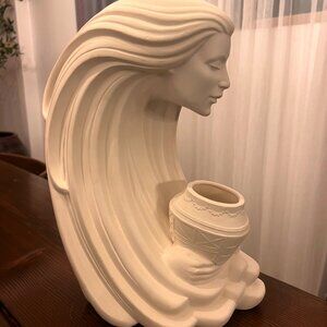 Vintage Horse Hair Sittre Pottery Woman in the Wind